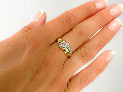Zlatý prsten se zirkony 2000271780005