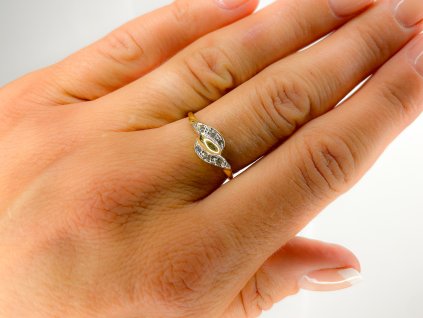 Zlatý prsten se zirkony 2000271020002