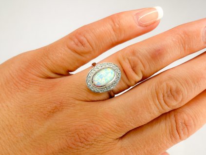 Zlatý prsten s opálem a zirkony 2000274050006