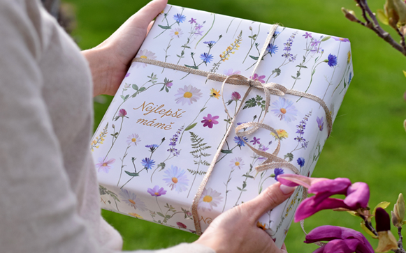 Balicí papír pro maminku