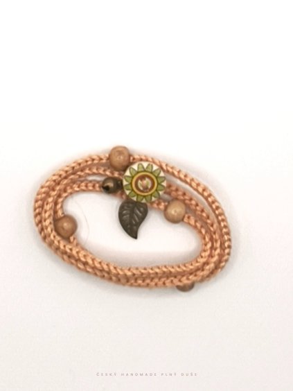 Háčkovaný náramek s duší lesa