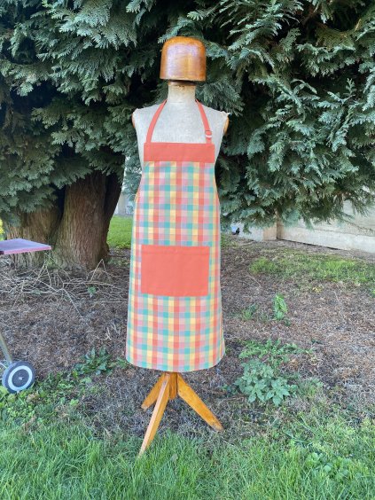 Julie K2  Zástěra|kostka