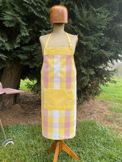 Luiza R  Zástěra | Kostka