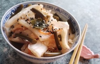 Kimchi s česnekovými stvoly
