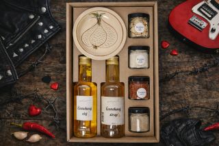 Valentýn je o lásce… a my tvrdíme, že ta nejupřímnější krásně voní po česneku 🧄❤️. Náš degustační česnekový balíček je...