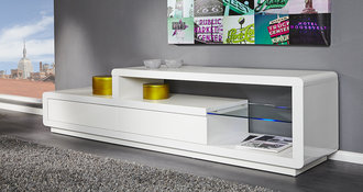 Jak a kam umístit televizní stolek s televizorem?