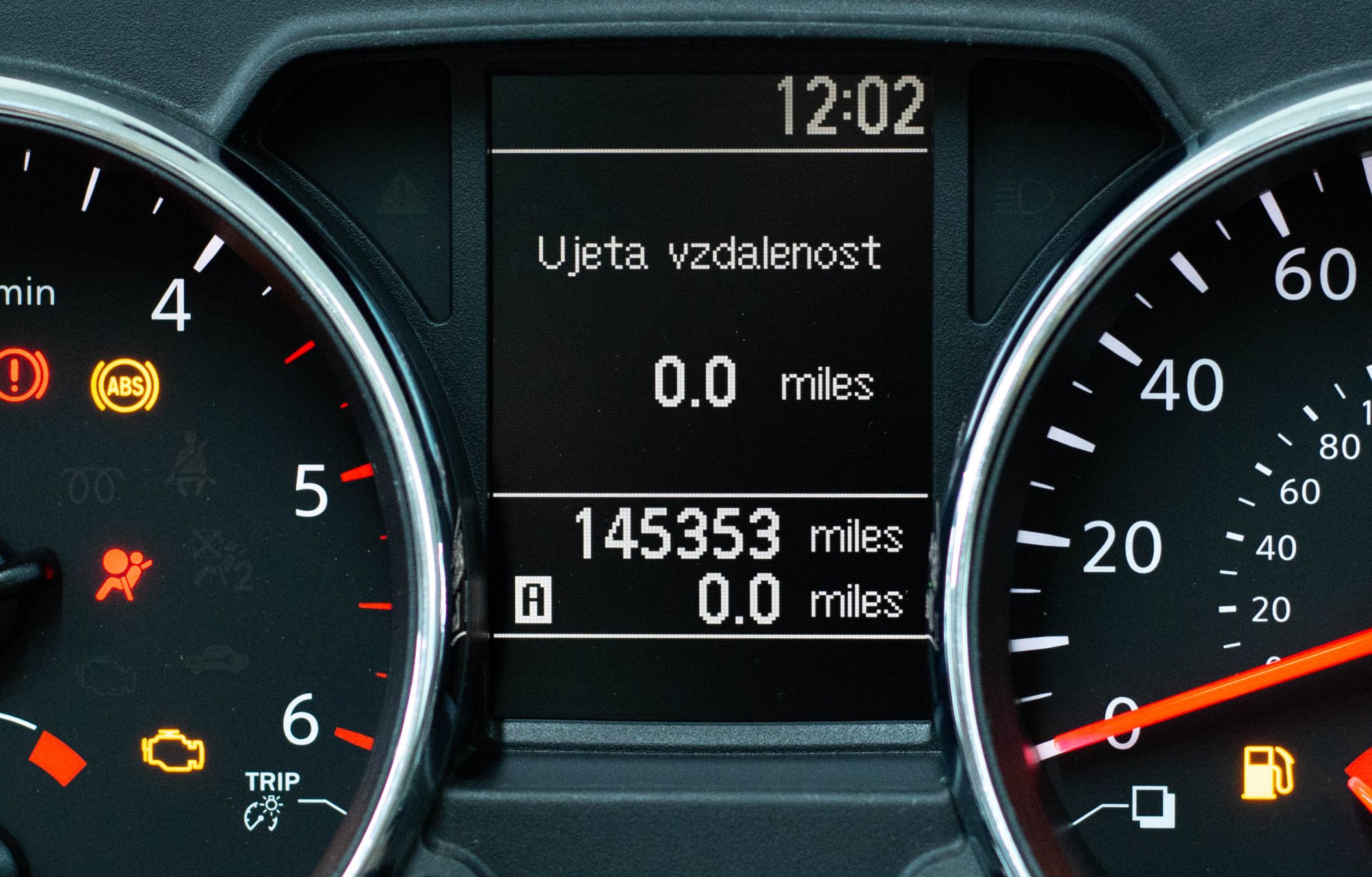 Čeština pro palubní počítač Nissan X-Trail