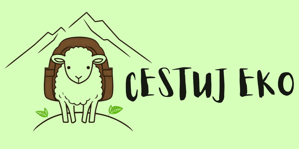 Na obrázku je ovečka s batůžkem a za ní jsou hory, dále jsou tam dva zelené listy jako poukázání na ekologické smýšlení projektu