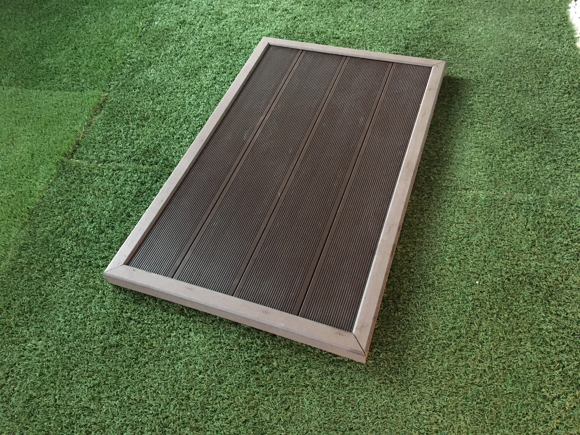 Podstavec k solární sprše CF