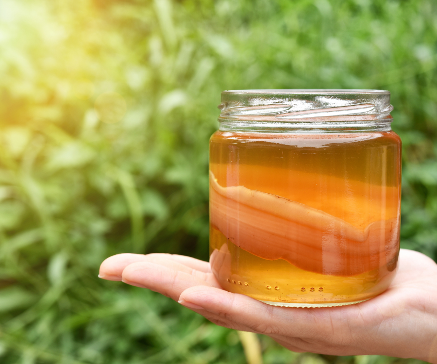 A kombucha második erjedése – hogyan érhető el a szénsavas hatás