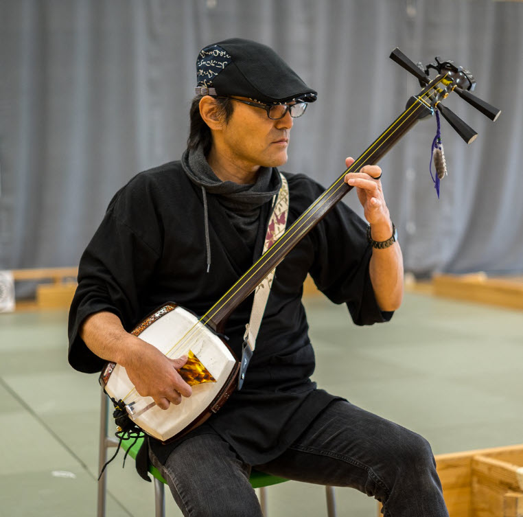 Kenya Satoh - hra na shamisen