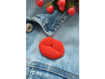 Brož Pusinka MATTE OPAQUE RED