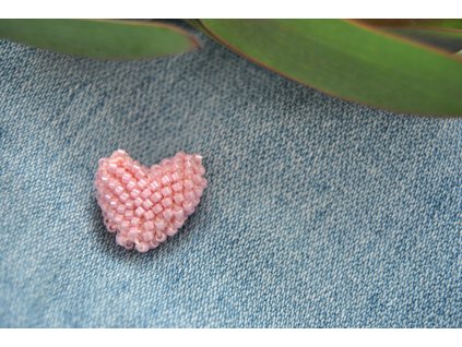 Brož MINI Srdíčko OPAQUE ROSEWATER LUSTER