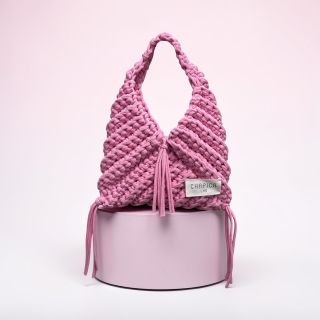 Táto ružová kráska Triangle Mini vo farbe Bubblegum robená pre malú princeznú si zaslúži vlastný príspevok. 🥹🌸🎀💞🩰✨ EN -...