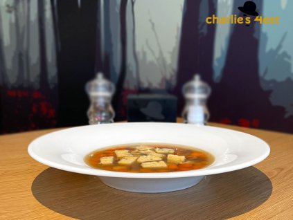 Hovězí vývar se šunkovým svitkem 2