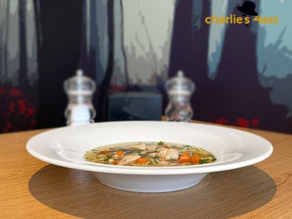 Drůbeží vývar s masem, nudlemi a libečkem 2