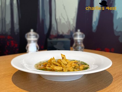 Slepičí vývar s masem a fritátovými nudlemi 2