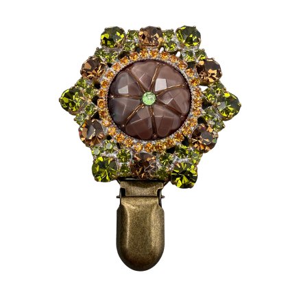 Brooch with Brown Seven-Leaf Clover