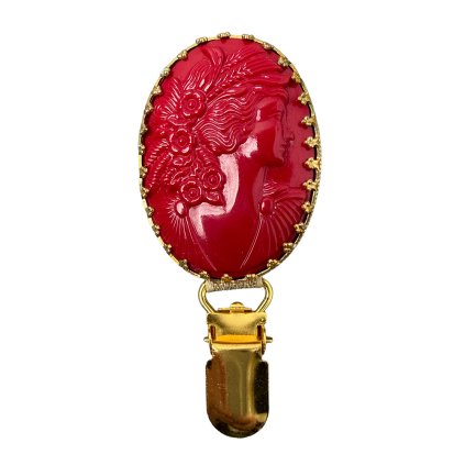 Oválná brož s kamejí dívky