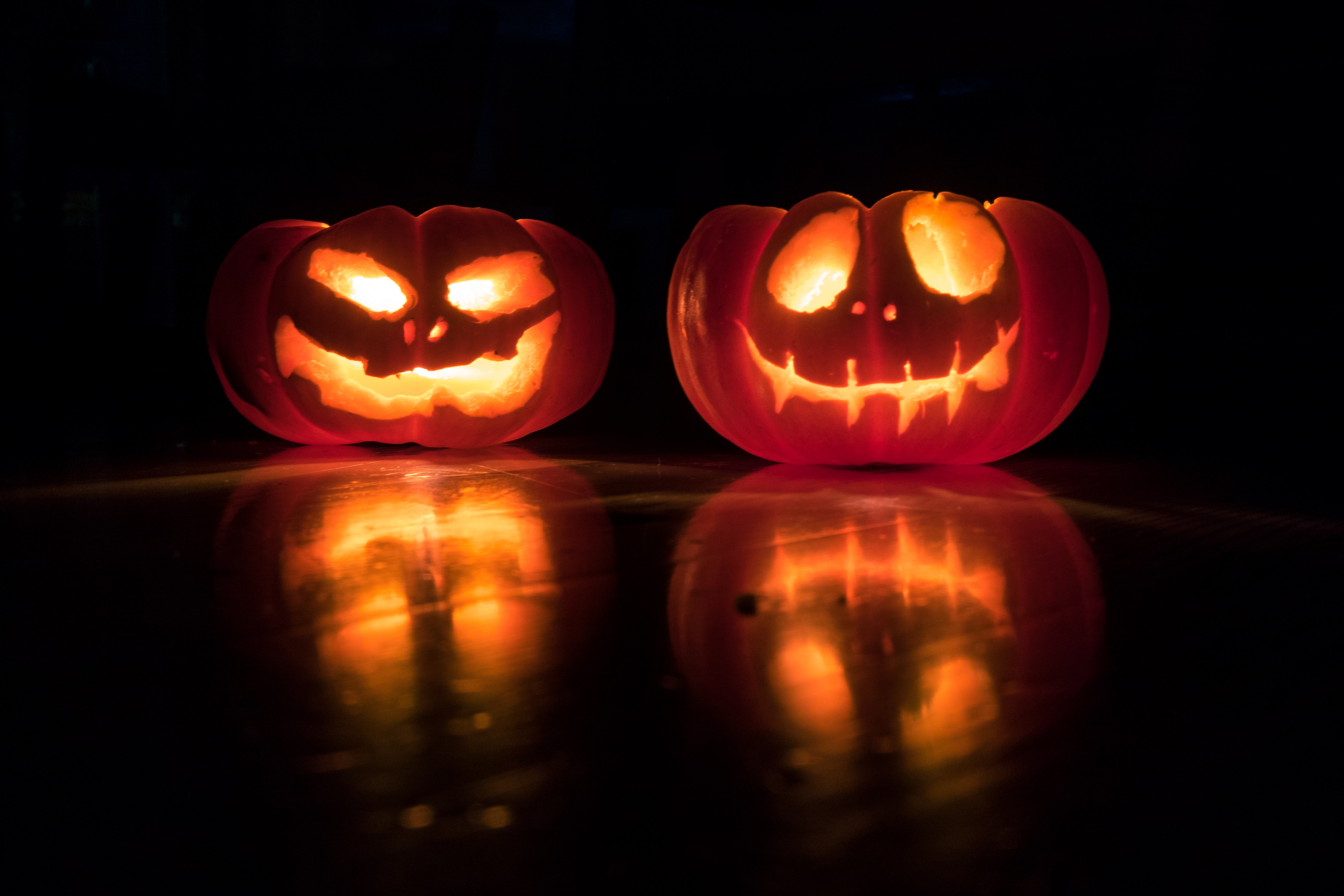 VYTISKNI SI - zapichovátka na Halloween