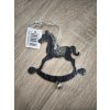 kovovy-konik-zavesny-11-cm-cerna