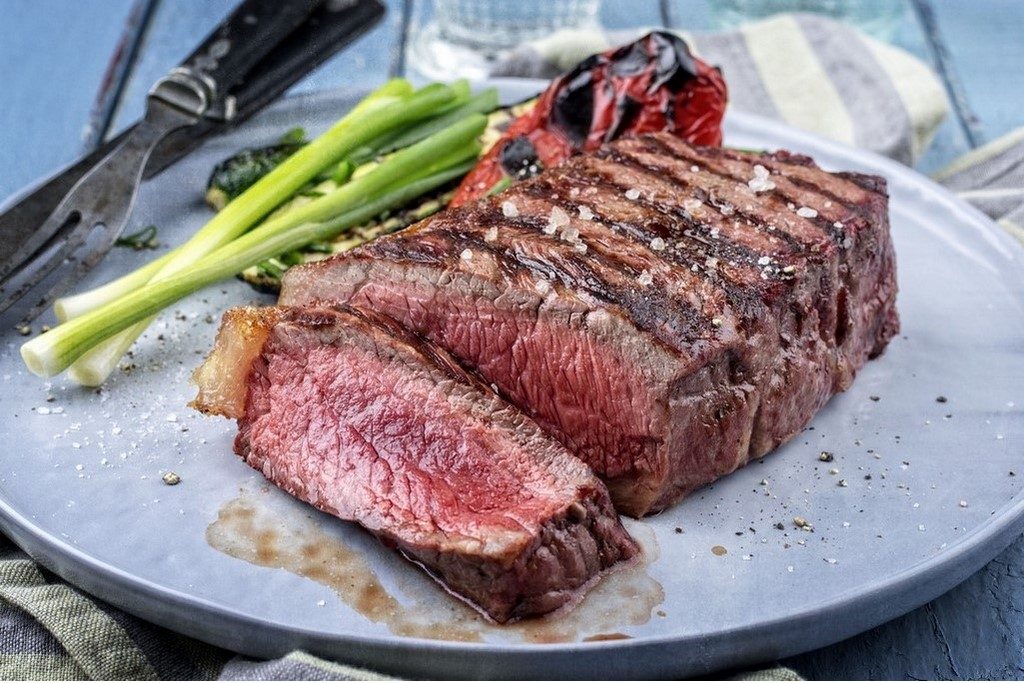 Sirloin steak – proč si ho zamilovat a jak si ho snadno připravit doma