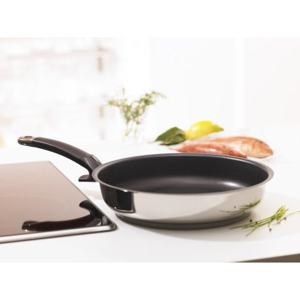 Nepřilnavá pánev protect steelux O 20 cm premium Fissler