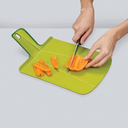 Skládací krájecí prkénko černé Chop2Pot™ Large Joseph Joseph