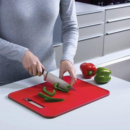 Prkénko s brouskem velké červené Slice&Sharpen™ Joseph Joseph
