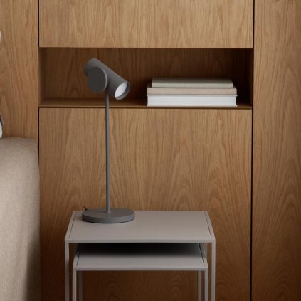 Stolní LED lampa STAGE Blomus tmavě šedá