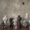 Svícen na kónickou svíčku YARA 19,5 cm, hnědá, kamenina, ferm LIVING