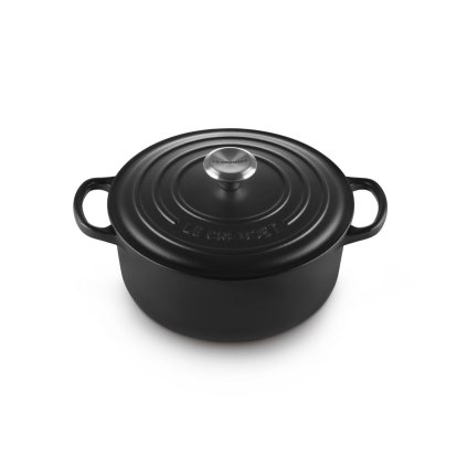 223623 kastrol signature 20 cm 2 4 l satin black litina le creuset