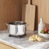 215618 1 podlozka pod hrnec flex 21 cm cerna silikon eva solo