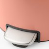 221753 8 pedalovy odpadkovy kos newicon 30 l teple medena ocel brabantia