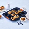 224256 2 forma na muffiny 30 x 23 cm cerna ocel le creuset