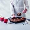 224499 2 forma na kolac 39 x 27 cm cerna ocel le creuset