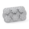 Forma na 6 snehových vločiek Frozen Snowflake Bundt® strieborná Nordic Ware