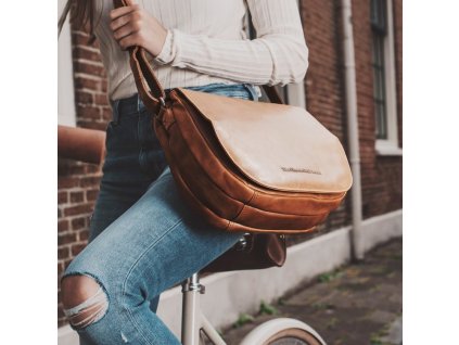 leather shoulder bag cognac millie