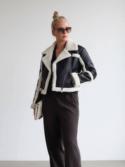 Stylová bunda s beránkem - černá