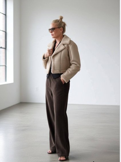 Stylová bunda s beránkem - béžová