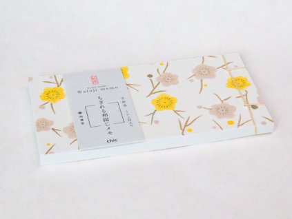 Japonský bloček - žluté květy