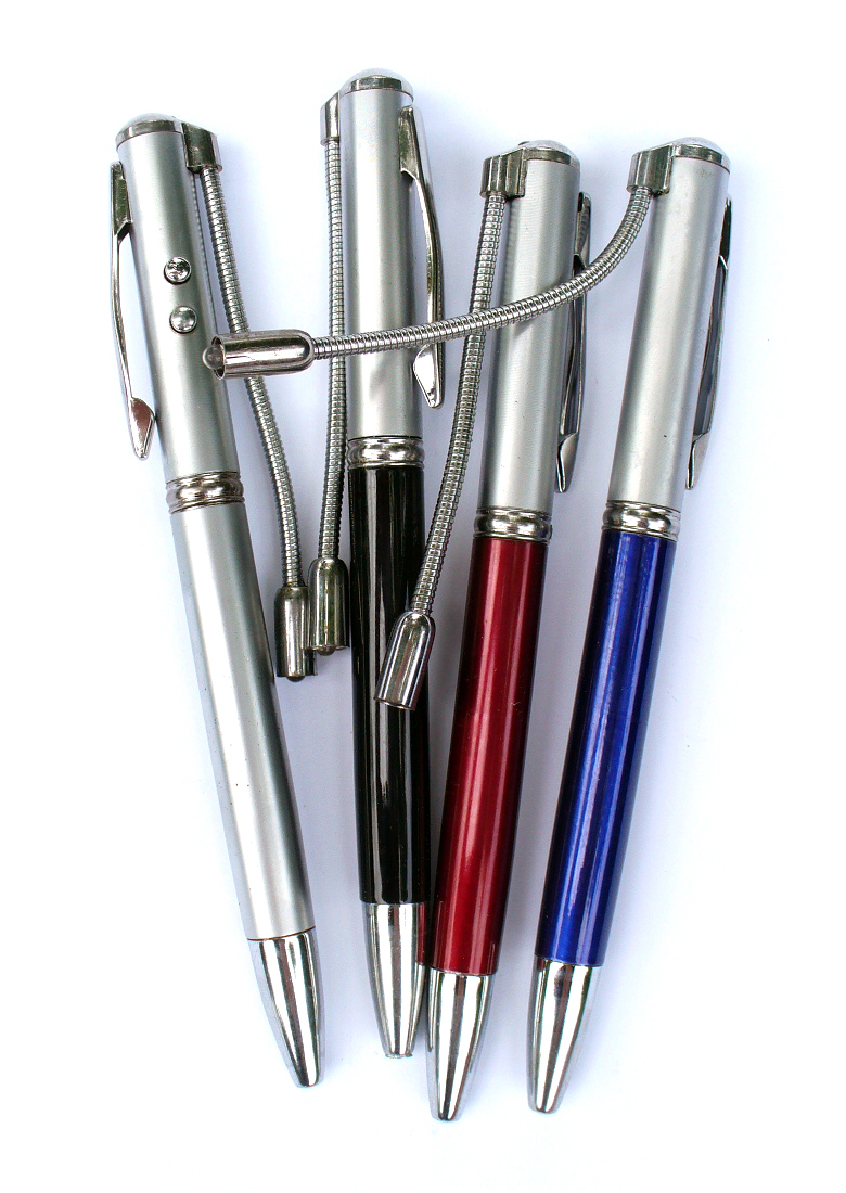 Chladné Zbraně Multifunkční propiska "5in1"