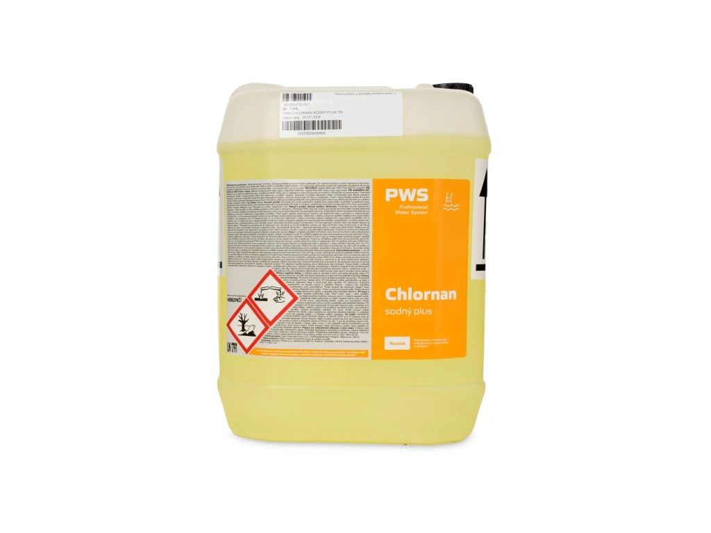 Chlorace bazénové vody: Jak správně používat přípravky na bázi aktivního chloru