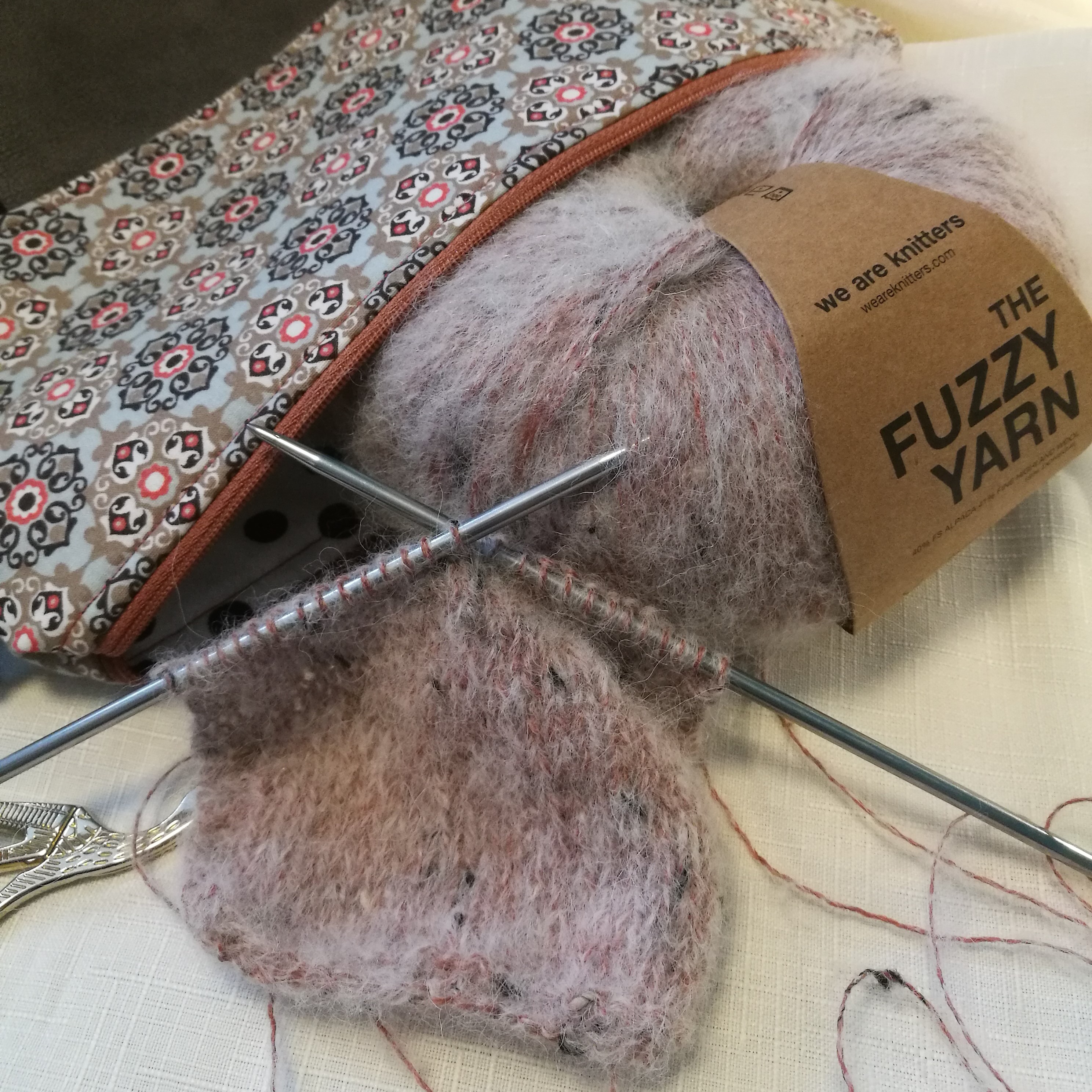 www.chlupatalama.cz-fuzzy-yarn-prize-projekt-pleteni