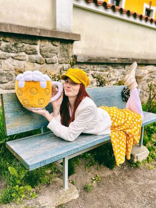 📣 Spojili jsme síly se spánkovou laboratoří ve Švýcarsku a vznikl tak polštář odbourávající kocovinu! 🍺🌿 Jak to funguje? 🧠...