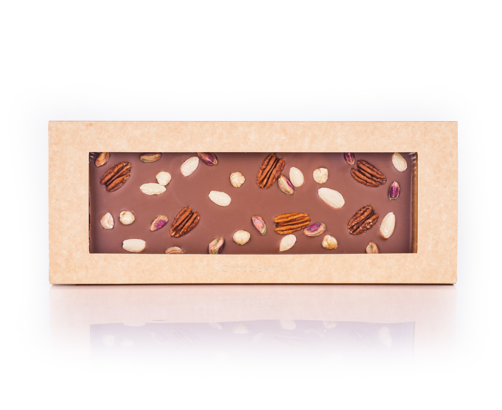 Tabulková čokoláda mléčná s ořechy, pistácie, mandle, pekany a lísková jádra