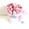 Květinový box z růží a sladkostí - růžový