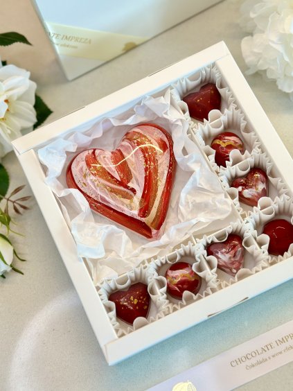 Kolekce Red Velvet  - 7 pralinek a Maxi srdíčko