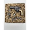 Schokoladenrevolver mit Patronen