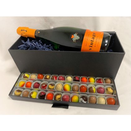 Výběr 36 CHOKLID pralinek & Loxarel Vintage Reserva Cava